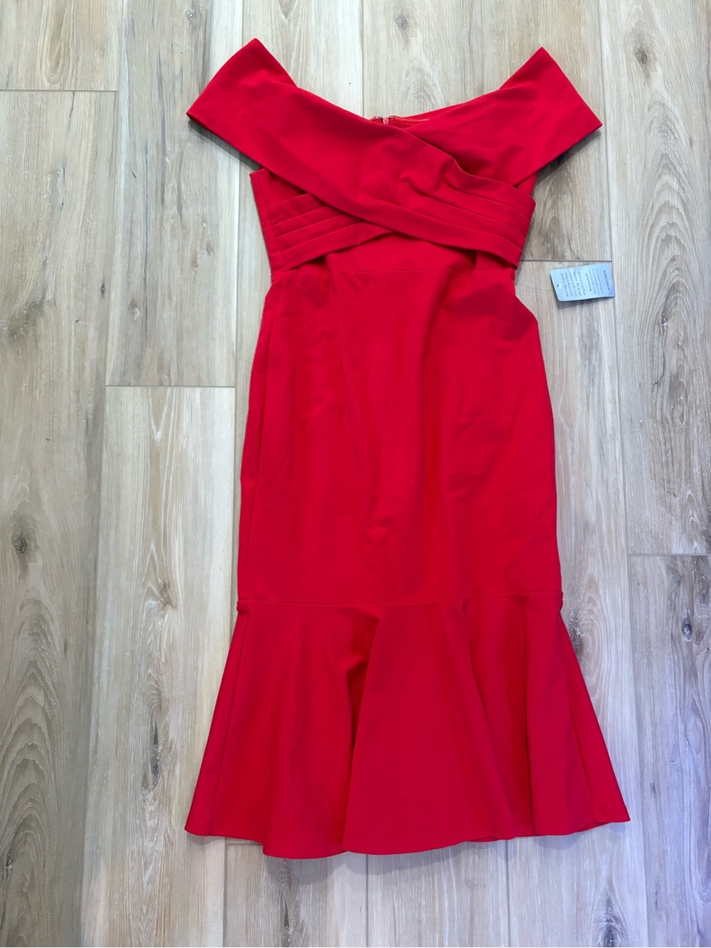 Petal & Pup Red Off-Shoulder Midi Dress - Picture 3 of 8